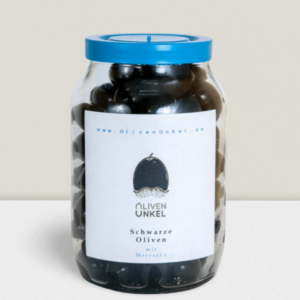 Schwarze Oliven mit Meersalz